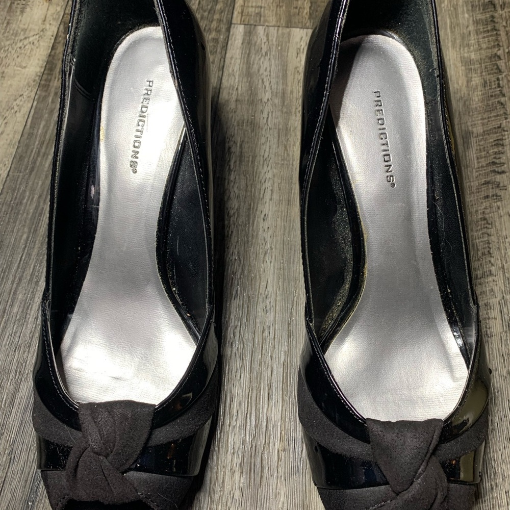Predictions Women's Black Peep Toe Heels